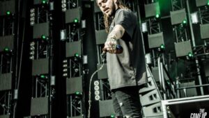 Post Malone Pays Tribute to Fallen NFL Player in Emotional Performance