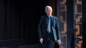 Baz Luhrmann Gives Sneak Peek of EPiC: Elvis Presley In Concert Experience