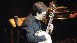 Béla Fleck Takes a Stand: Joining the Protest Against Trump at the Kennedy Center