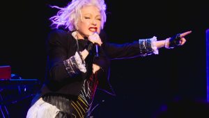 Cyndi Lauper Shuts Down Vegas Heckler in Epic Fashion