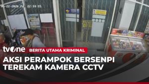 Perampok Senjata Api Serang Minimarket: Berita Kriminal