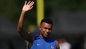 Kylian Mbappe’s Emotional Reaction to PSG’s Champions League Win Over Arsenal: Saliba & Dembele Bring Mixed Emotions to France Squad